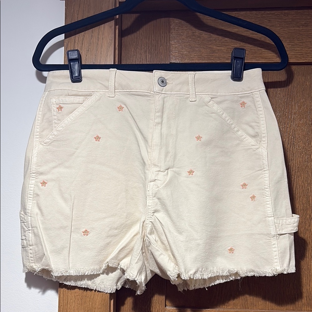 American Eagle Cream Women's Shorts